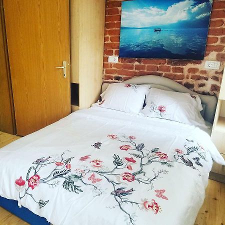 Апартаменты Sirma'S Unique Artsy Modern Quiet 1-Bdrm In The Heart Of Скопье Экстерьер фото