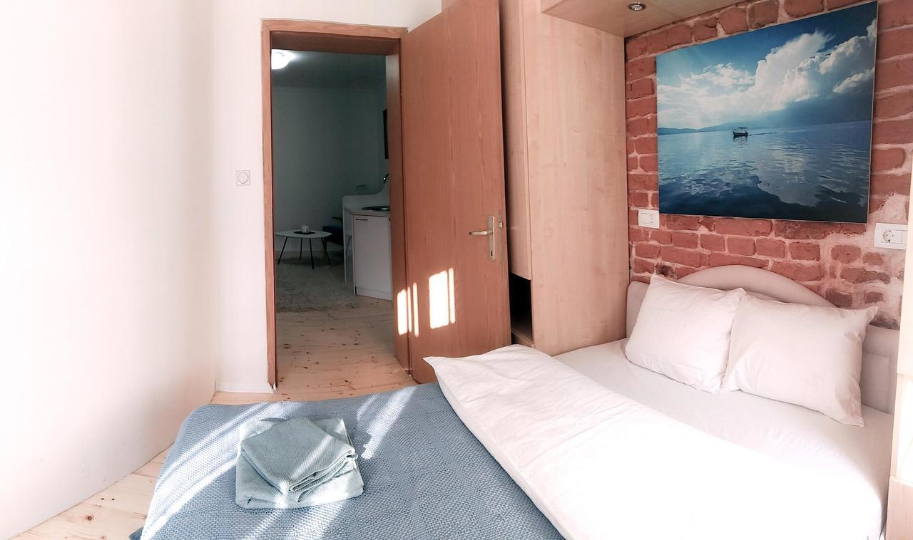 Апартаменты Sirma'S Unique Artsy Modern Quiet 1-Bdrm In The Heart Of Скопье Экстерьер фото